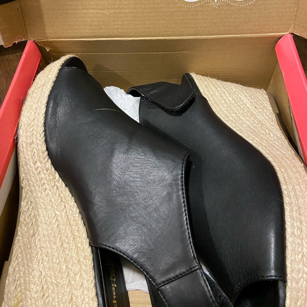 Side 9 wedge heels
